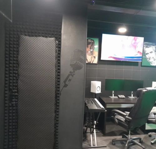 studio_9